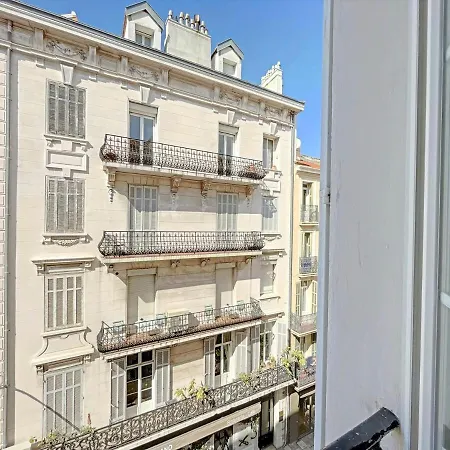 Iris Backcroisette شقة كان