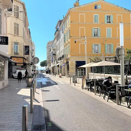 Iris Backcroisette Apartament *